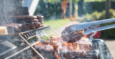 Barbecue à charbon